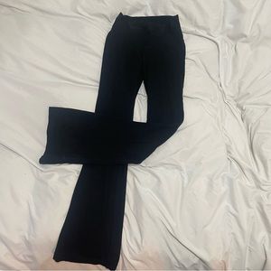 Aritzia TNA flare leggings